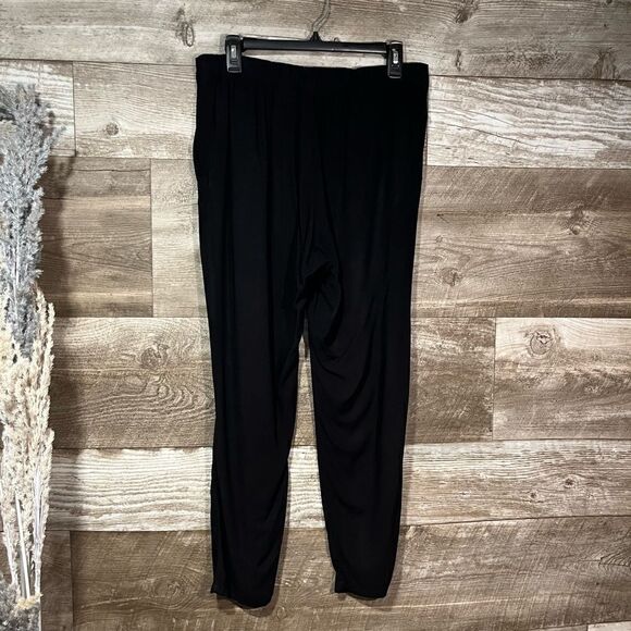 H&M high waisted black trouser - 12 - 🙂 3/$15 - Picture 4 of 8